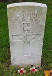 16.CWGC Grave for Pvt W Hobbins150px