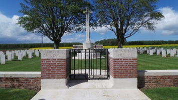 Thelus Military Cemetery 2015 2