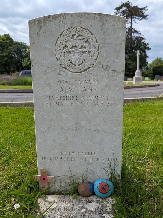 grave for av lane