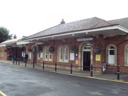 1.Railway_station_frontage
